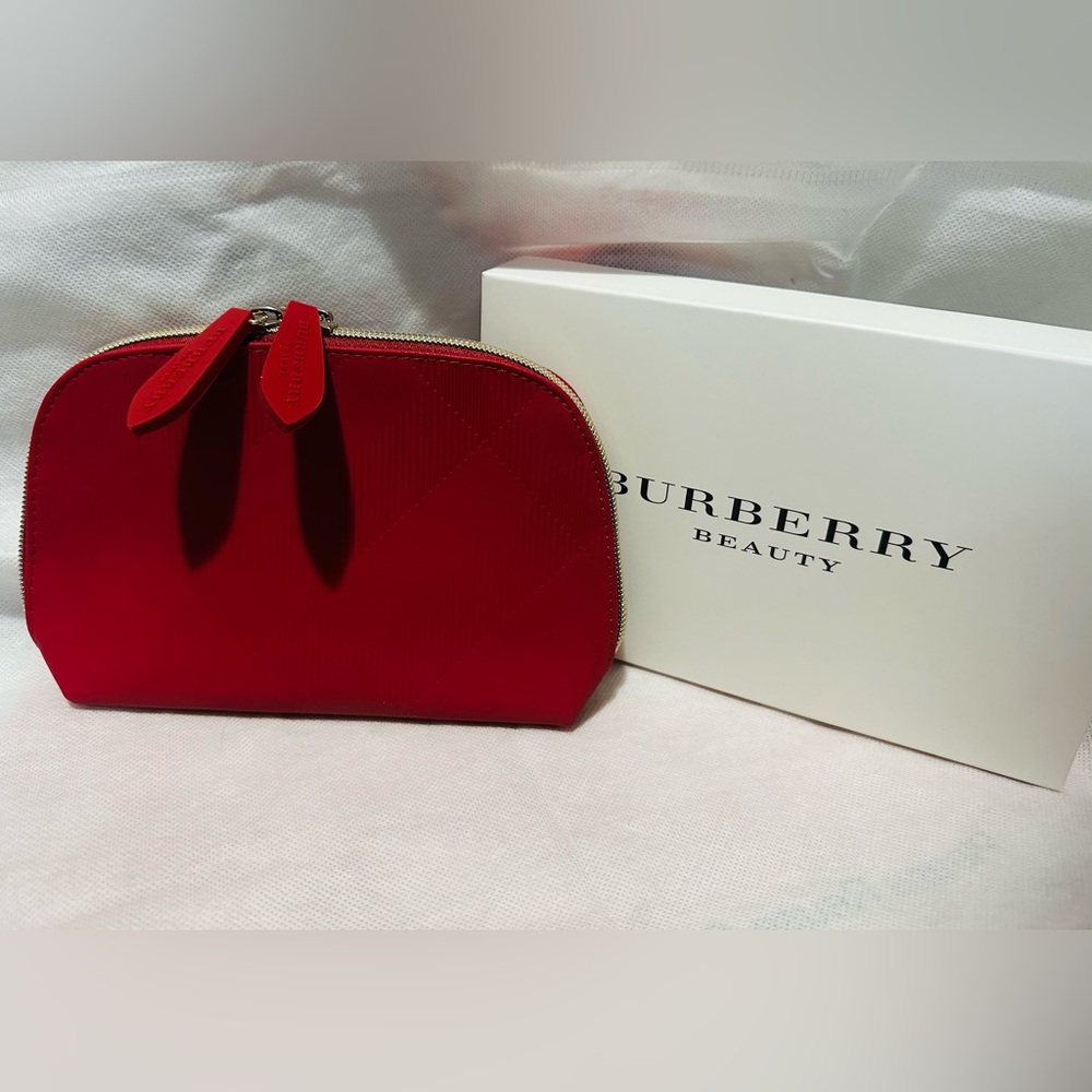 New Burberry Vibrant Red beauty Cosmetic Pouch ,Price is Firm